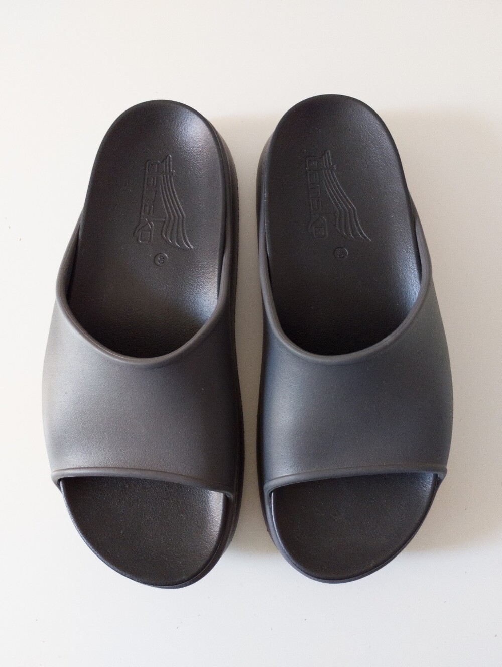 Dansko Devyn Dark Grey Molded EVA Platform Recovery Slide Sandals EU 40